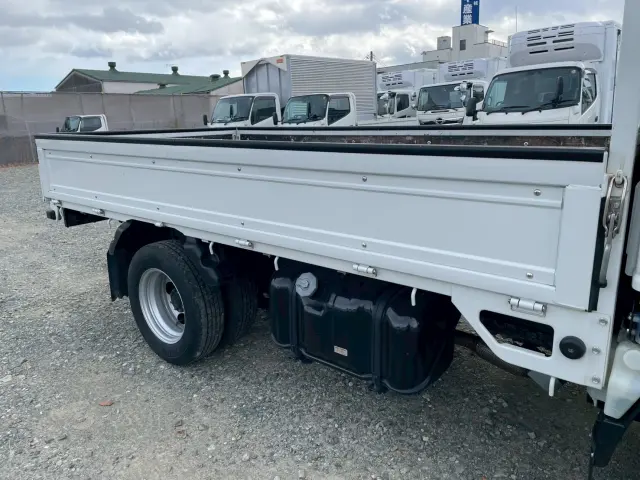 いすゞ エルフ TRG-NJR85A(2WD)の写真13