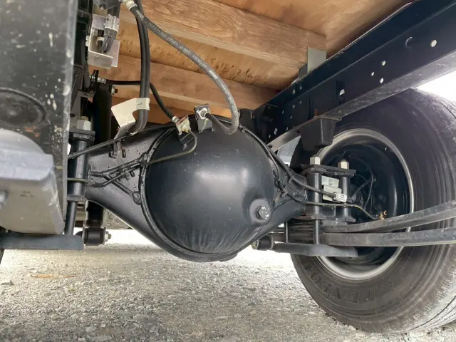 いすゞ エルフ TRG-NJR85A(2WD)の写真28