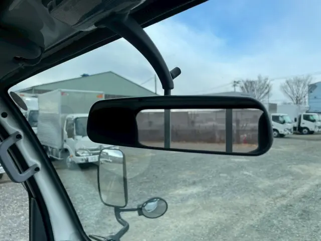 いすゞ エルフ TRG-NJR85A(2WD)の写真35