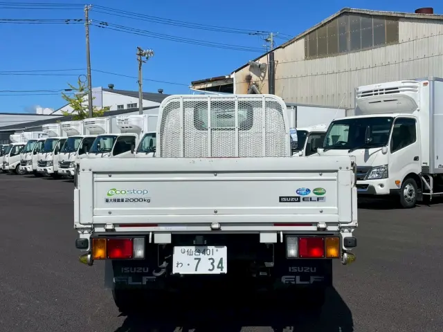 いすゞ エルフ 2RG-NJR88A(2WD)の写真5