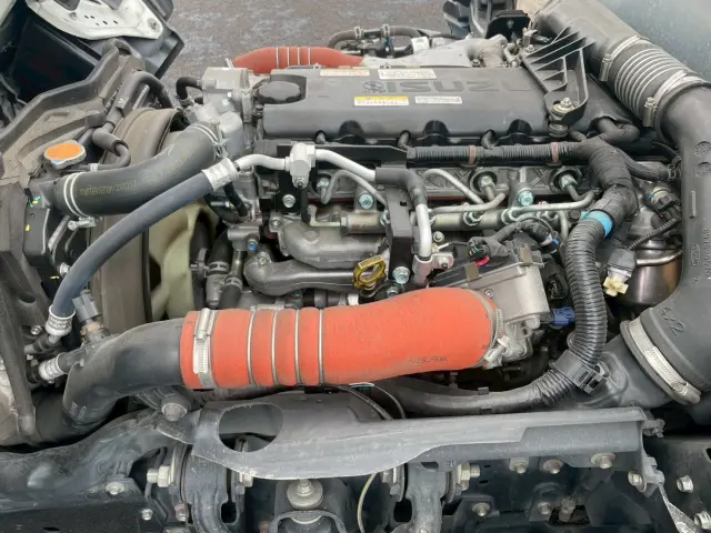 いすゞ エルフ 2RG-NJR88A(2WD)の写真21