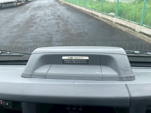 いすゞ エルフ 2RG-NJR88A(2WD)の写真36