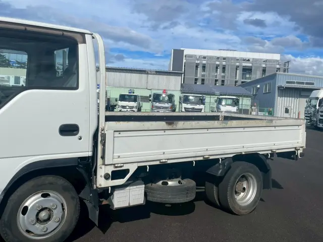 いすゞ エルフ TRG-NJR85A(2WD)の写真7