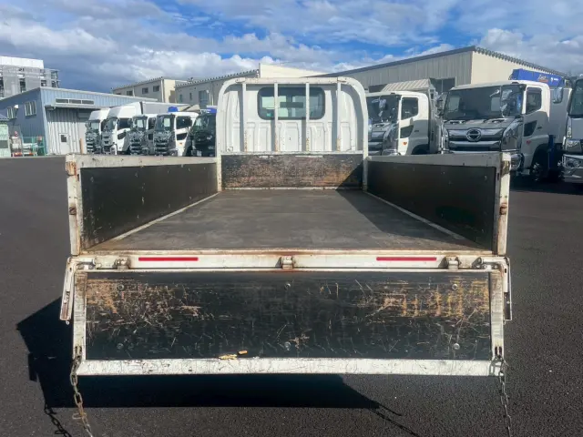 いすゞ エルフ TRG-NJR85A(2WD)の写真9