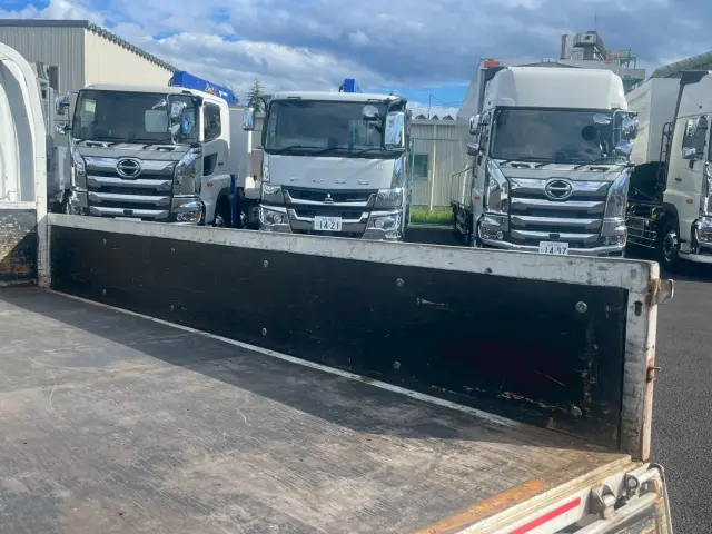 いすゞ エルフ TRG-NJR85A(2WD)の写真12