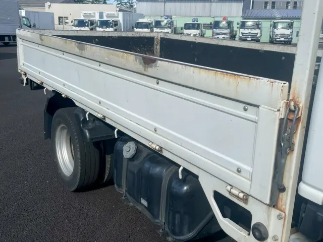 いすゞ エルフ TRG-NJR85A(2WD)の写真19