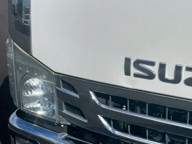 いすゞ エルフ TRG-NJR85A(2WD)の写真23