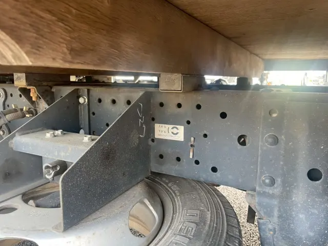 いすゞ エルフ TRG-NJR85A(2WD)の写真28