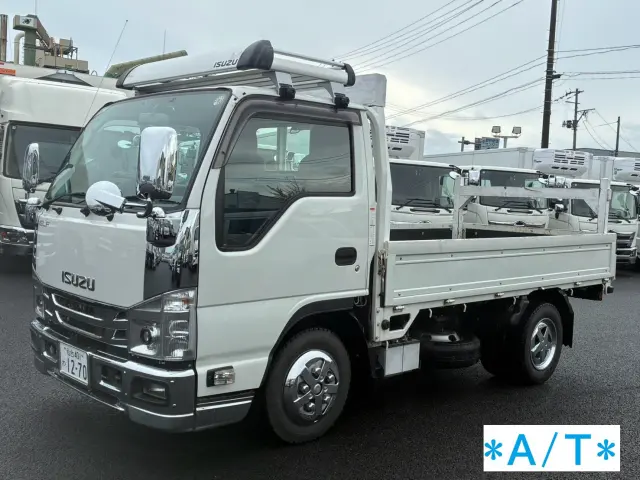 いすゞ エルフ 2RG-NJR88A(2WD)の写真1