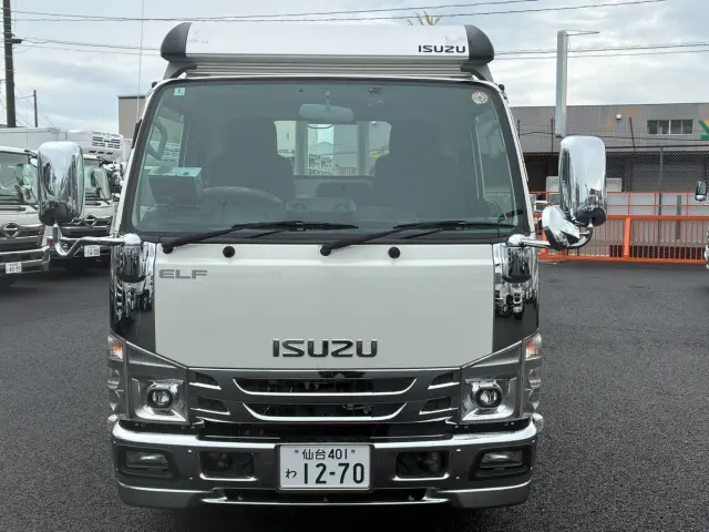 いすゞ エルフ 2RG-NJR88A(2WD)の写真2