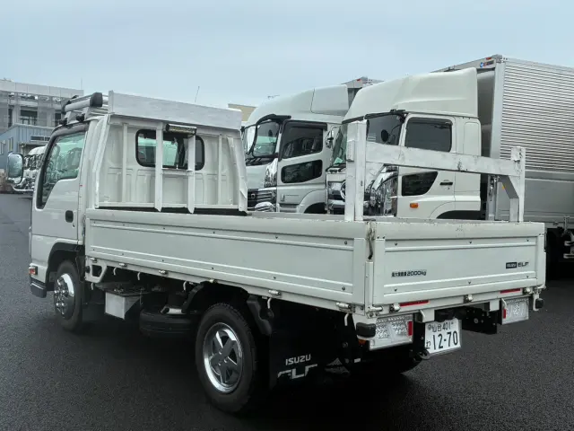 いすゞ エルフ 2RG-NJR88A(2WD)の写真6