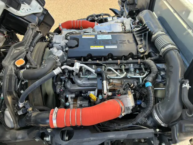 いすゞ エルフ 2RG-NJR88A(2WD)の写真34