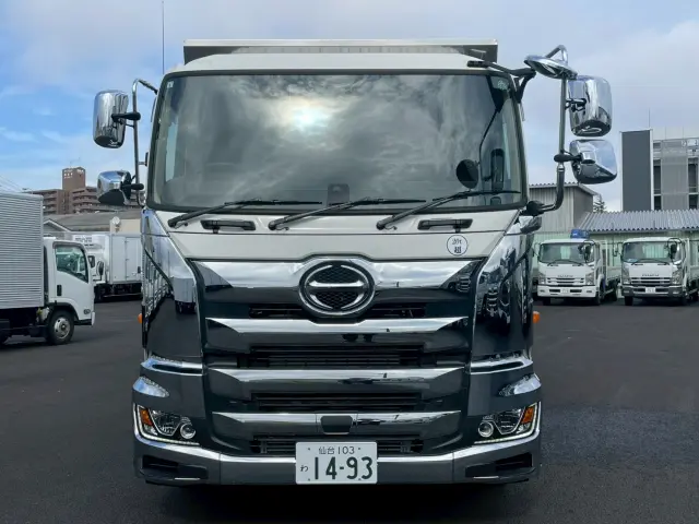 日野 プロフィア 2KG-FW1AHC(8x4)の写真2