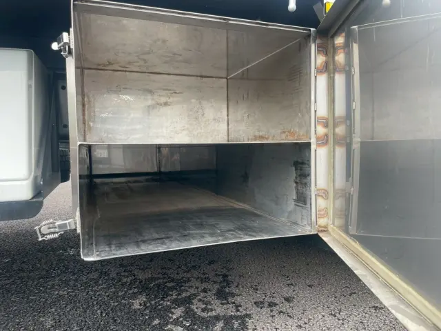 日野 プロフィア 2KG-FW1AHC(8x4)の写真24