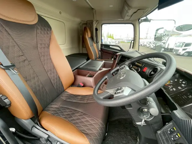 日野 プロフィア 2KG-FW1AHC(8x4)の写真31