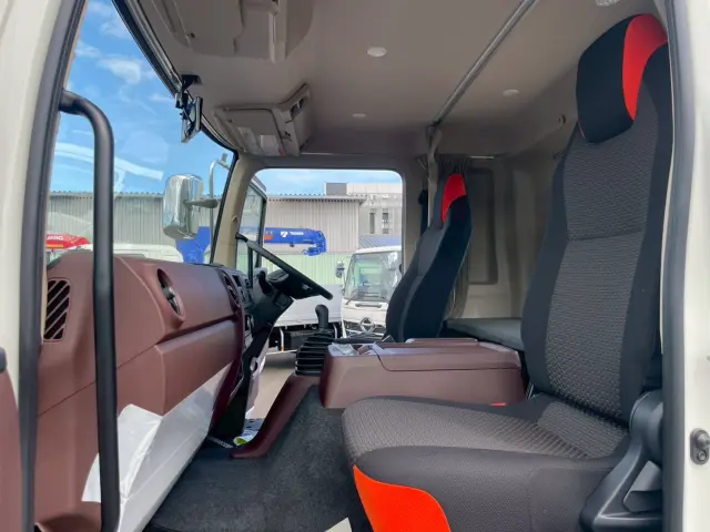 日野 レンジャー 2KG-FE2ACA(2WD)の写真32