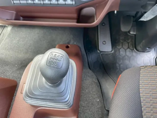 日野 レンジャー 2KG-FE2ACA(2WD)の写真35