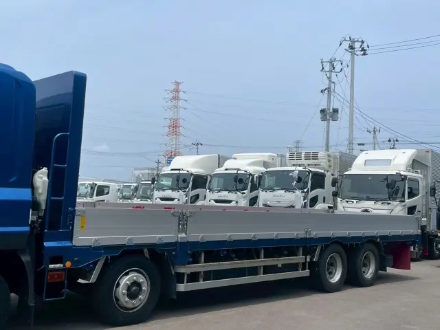 いすゞ ギガ QPG-CYJ77B(8x4)の写真7