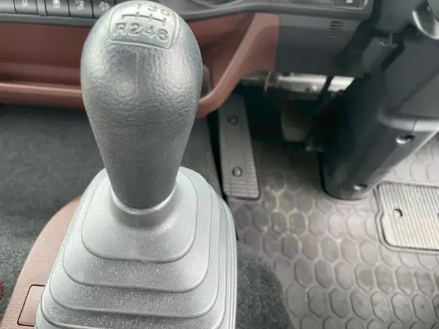 日野 レンジャー 2KG-FD2ABA(2WD)の写真32