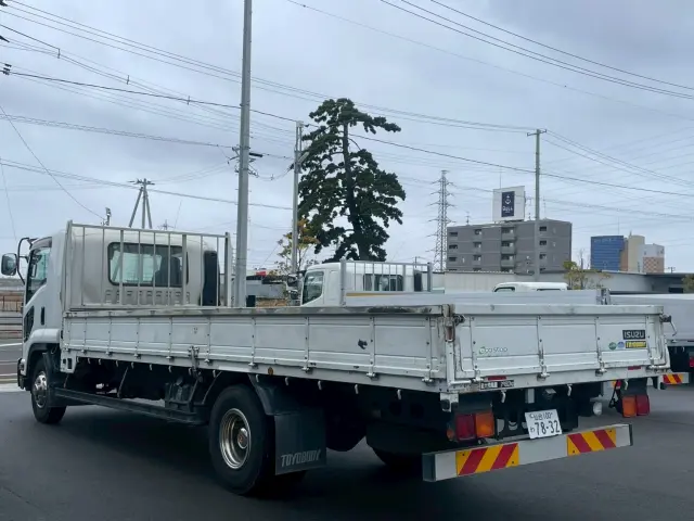 いすゞ フォワード TKG-FRR90S2(2WD)の写真4