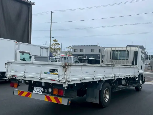 いすゞ フォワード TKG-FRR90S2(2WD)の写真6