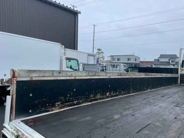 いすゞ フォワード TKG-FRR90S2(2WD)の写真10