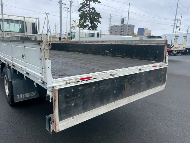 いすゞ フォワード TKG-FRR90S2(2WD)の写真13