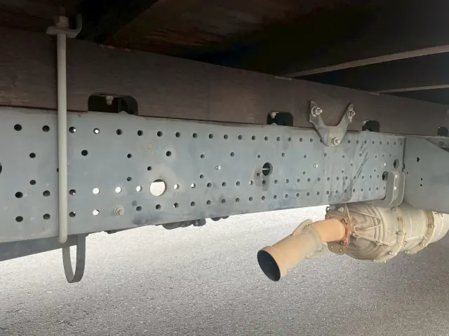 いすゞ フォワード TKG-FRR90S2(2WD)の写真38