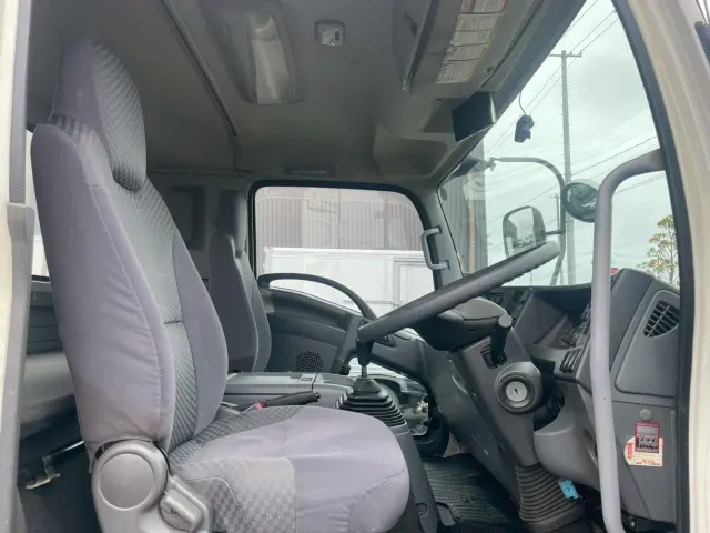 いすゞ フォワード TKG-FRR90S2(2WD)の写真43