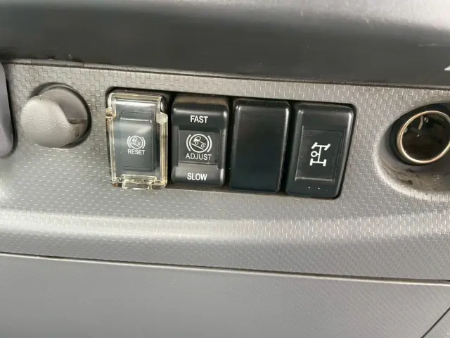 いすゞ フォワード TKG-FRR90S2(2WD)の写真50