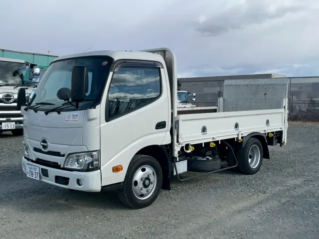 日野 デュトロ 2RG-XZC645M(2WD)の写真1