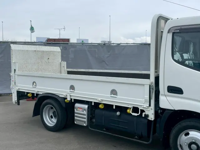 日野 デュトロ 2RG-XZC645M(2WD)の写真8