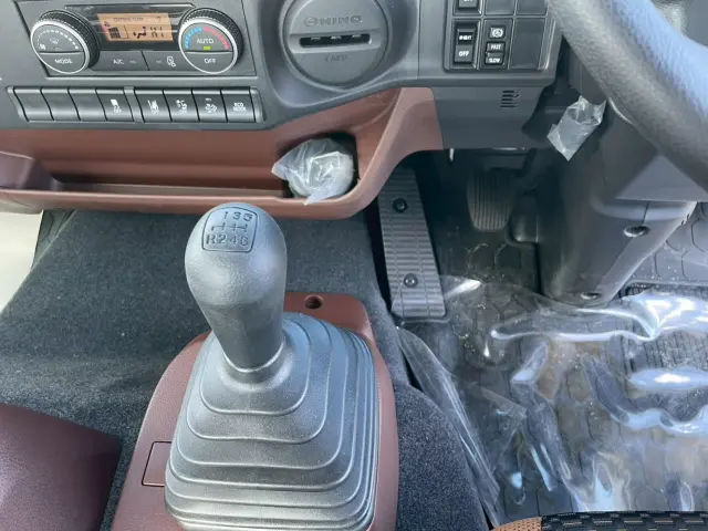 日野 レンジャー 2PG-FD2ABG(2WD)の写真32