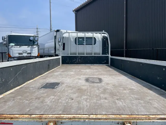 いすゞ エルフ 2PG-NPS88AR(4WD)の写真13