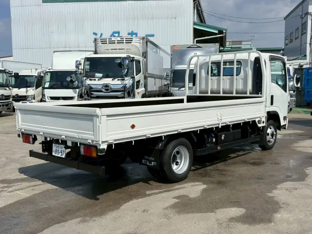 いすゞ エルフ 2PG-NPS88AR(4WD)の写真4