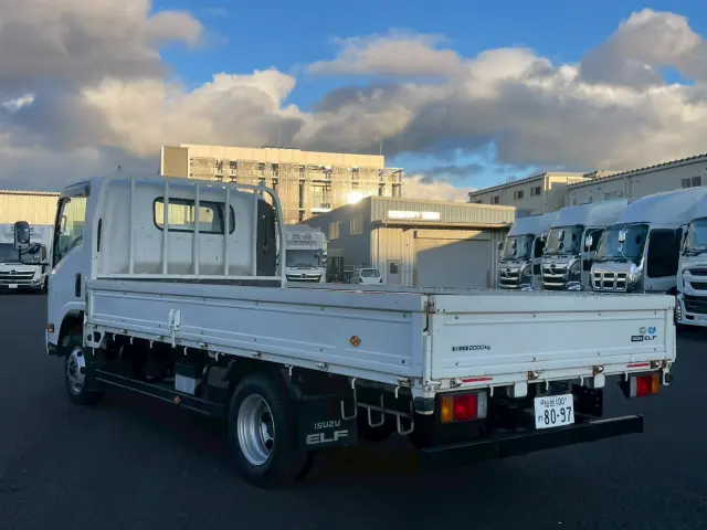 いすゞ エルフ 2PG-NPS88AR(4WD)の写真6