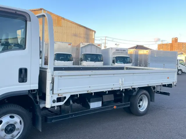 いすゞ エルフ 2PG-NPS88AR(4WD)の写真7