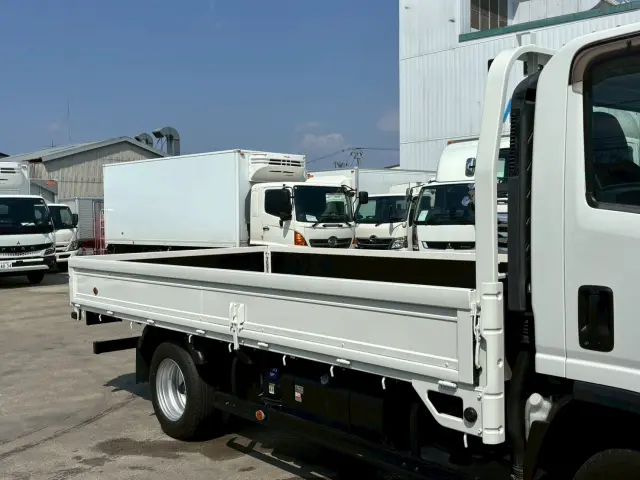 いすゞ エルフ 2PG-NPS88AR(4WD)の写真9