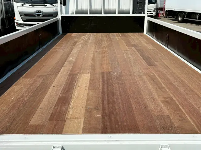 いすゞ エルフ 2PG-NPS88AR(4WD)の写真11