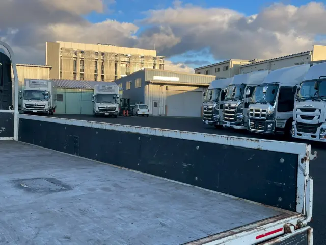 いすゞ エルフ 2PG-NPS88AR(4WD)の写真13