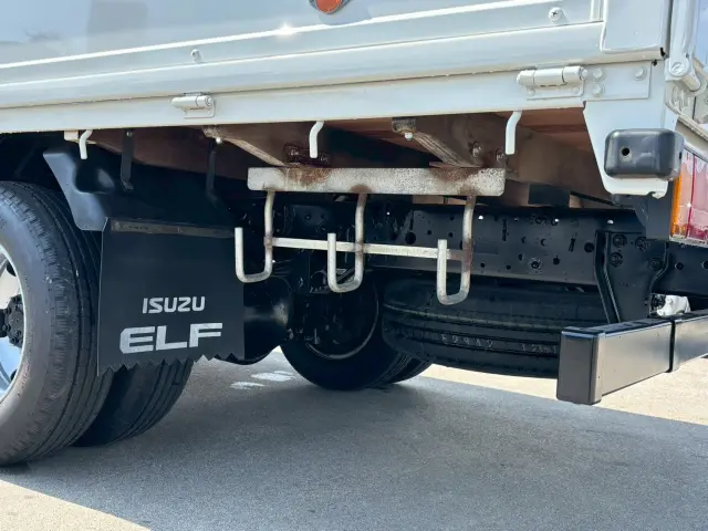 いすゞ エルフ 2PG-NPS88AR(4WD)の写真13