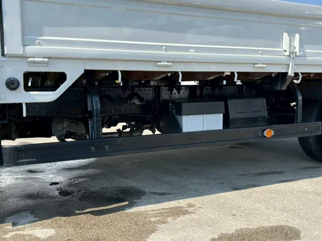 いすゞ エルフ 2PG-NPS88AR(4WD)の写真15