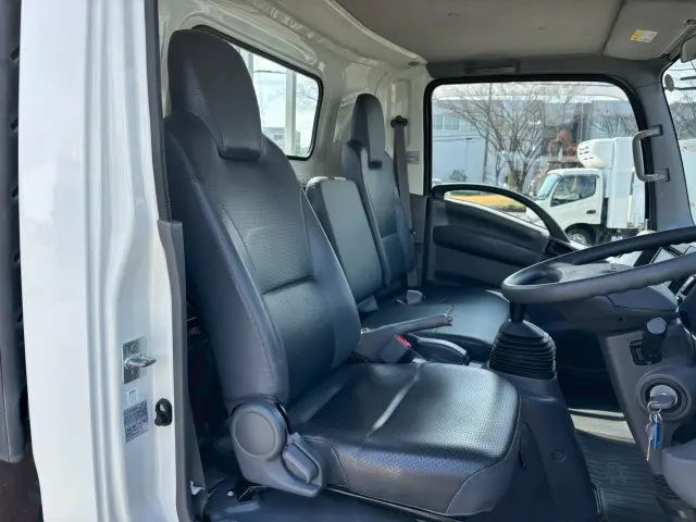 いすゞ エルフ 2PG-NPS88AR(4WD)の写真28