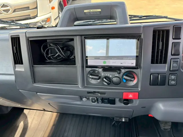 いすゞ エルフ 2PG-NPS88AR(4WD)の写真30