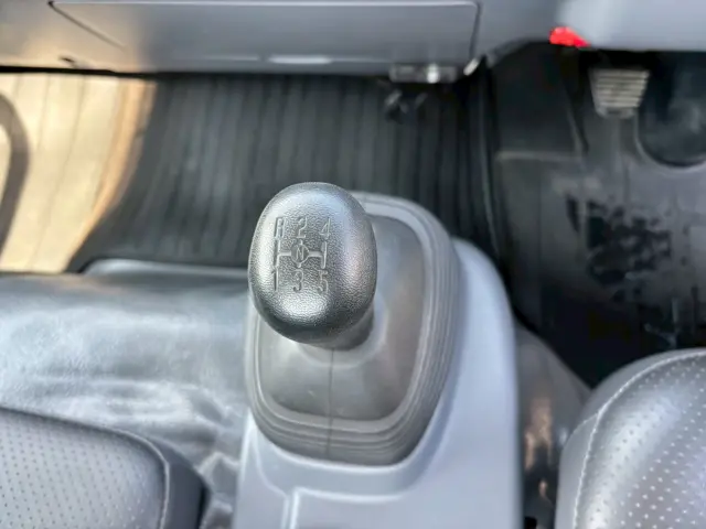 いすゞ エルフ 2PG-NPS88AR(4WD)の写真31