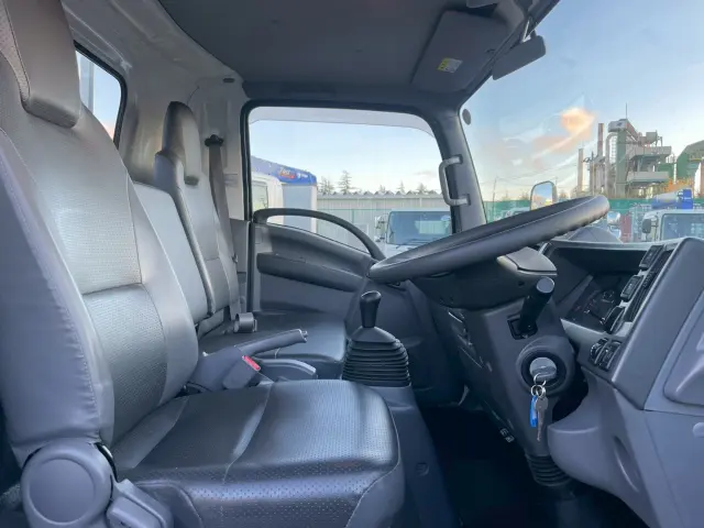 いすゞ エルフ 2PG-NPS88AR(4WD)の写真34