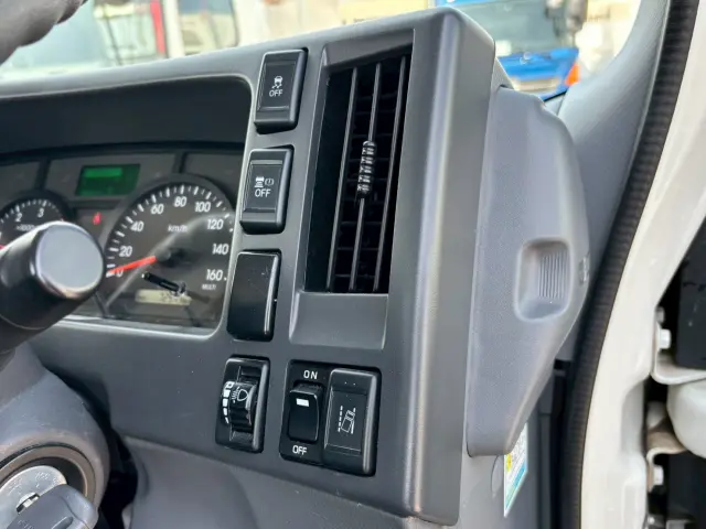 いすゞ エルフ 2PG-NPS88AR(4WD)の写真35