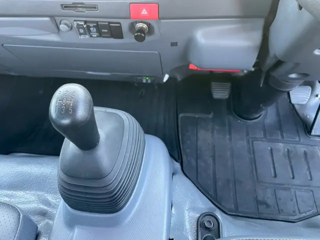 いすゞ エルフ 2PG-NPS88AR(4WD)の写真37