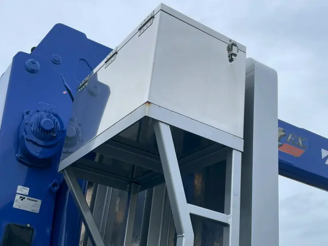 三菱 スーパーグレート 2PG-FS70HZ(8x4)の写真22