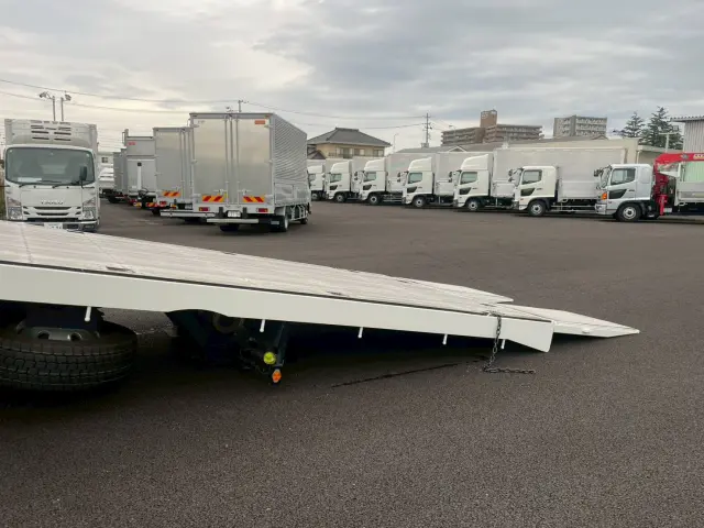 日野 プロフィア 2DG-FW1AHC(8x4)の写真17